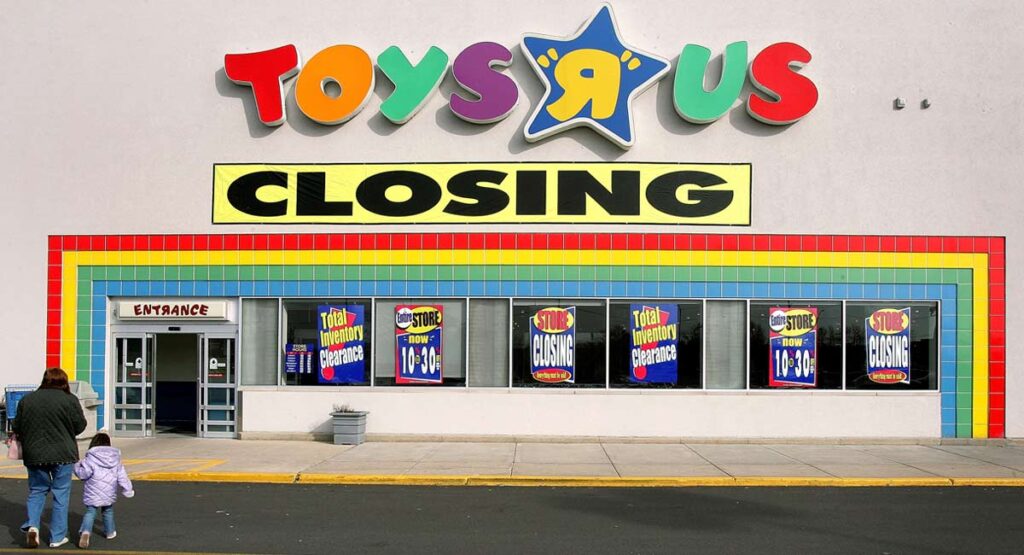 toys-r-us-closing-1